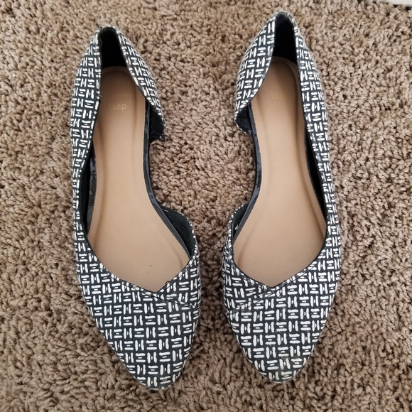 Flats - Picture 2 of 2